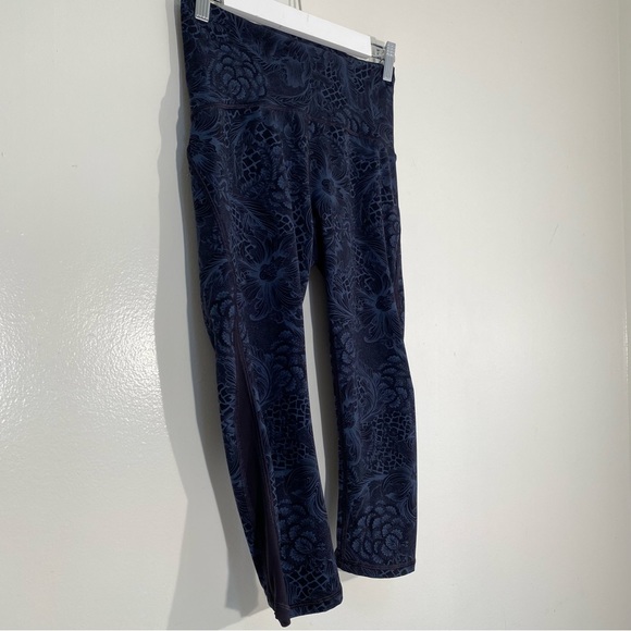 Lululemon Crop Full On Luxtreme Nouveau Mach Blue Black 6 - Picture 4 of 14